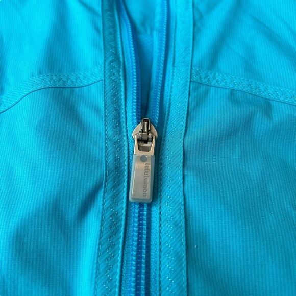 Lululemon Women’s 12 Track Attack Full Zip Windbreaker Jacket Aqua Blue‎ Sporty - Picture 6 of 15